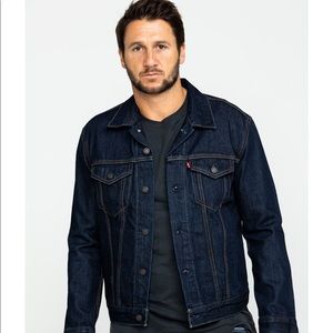 Men’s Levi relaxed trucker jacket